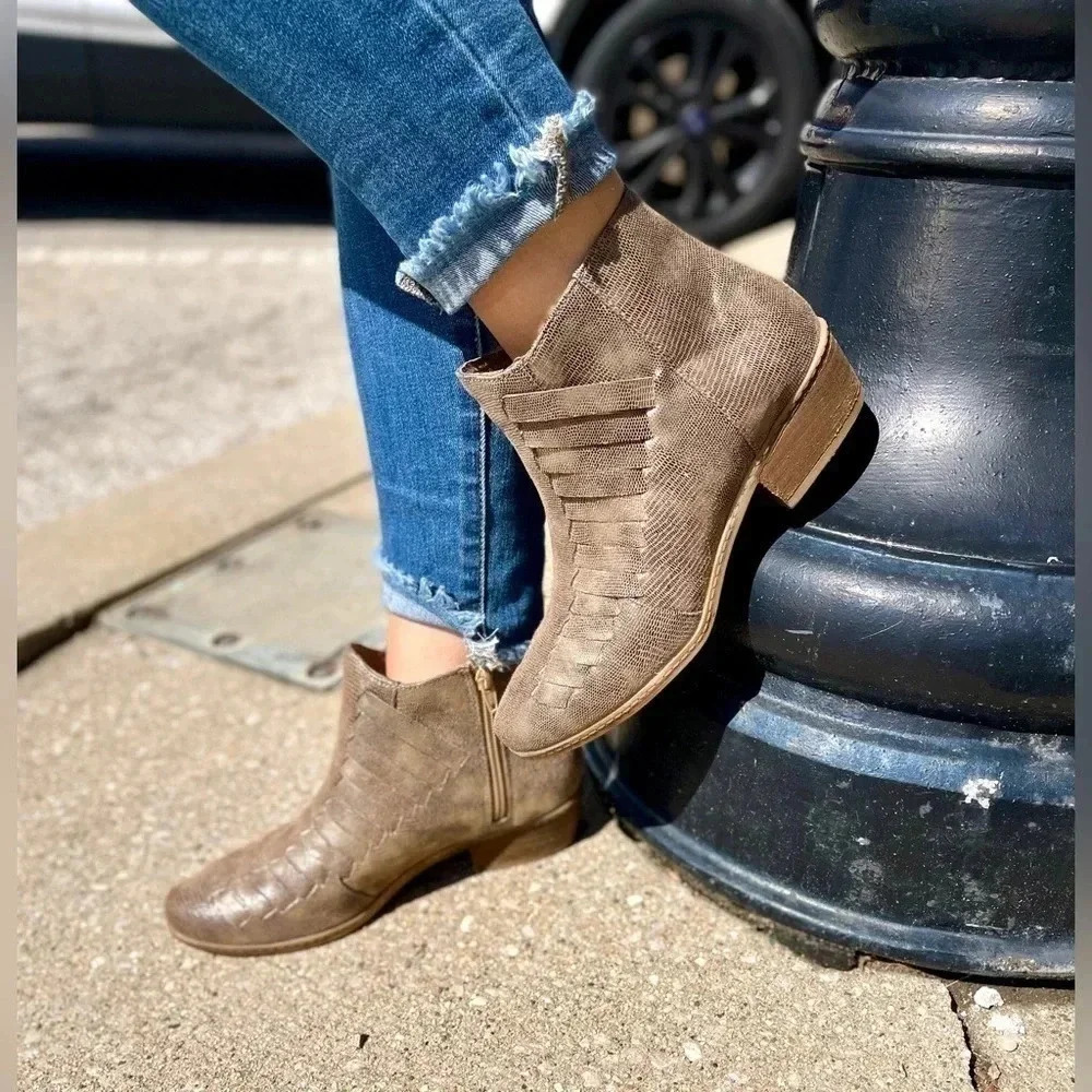 Not Rated Isabel Gold Bootie New